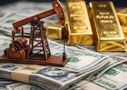 النفط يرتفع والذهب يستقر والدولار قرب أعلى مستوى له في شهرين