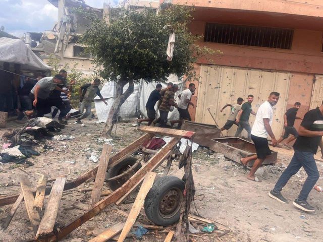 8 شهداء خلال 24 ساعة والاحتلال يقصف شرق غزة