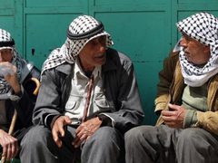 الإحصاء: كبار السن يشكلون 6.2% من سكان فلسطين و76% منهم يعانون من أمراض مزمنة