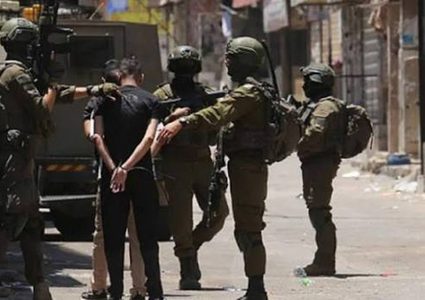 الاحتلال يعتقل شابين من طوباس والفارعة