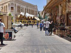 الاحتلال ينصب بوابة حديدية بالبلدة القديمة بالخليل
