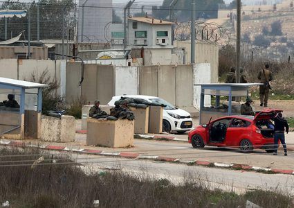 كاتس يوعز بإغلاق شامل للمعابر في الضفة وغزة غدا والأربعاء المقبل