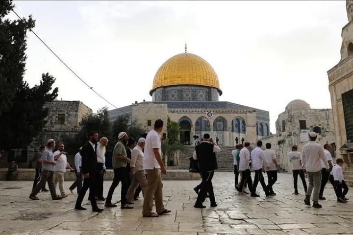 "الأوقاف": 26 اقتحامًا للأقصى ومنع الأذان 150 وقتًا في الإبراهيمي خلال أيلول