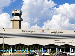 3 وفيات و36 مصابا إثر اعتداءين على مطاري أبها والملك خالد الدوليين بالسعودية