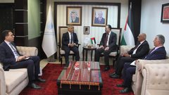 الميمي يبحث مع القنصل المصري تعزيز التعاون ودعم قطاع المياه الفلسطيني