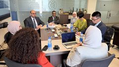 وفد من ممثلية اليابان لدى فلسطين يزور مركز الإعلام بجامعة النجاح
