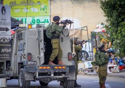 الاحتلال يعتقل أسيرين محررين من بيتا جنوب نابلس