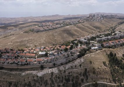 مقاومة الجدار ترصد تواطؤا رسميا من الاحتلال في تثبيت الوقائع الاستيطانية بالضفة