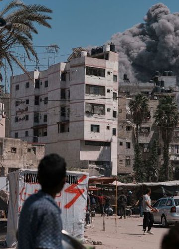 4 شهداء في غارة للاحتلال استهدفت نقطة شحن غرب خان يونس