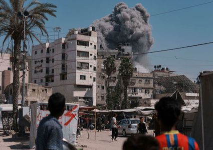 4 شهداء في غارة للاحتلال استهدفت نقطة شحن غرب خان يونس