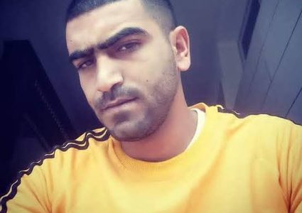 تسليم جثمان الشهيد شادي العجارمة في بيت أولا بعد احتجازه يومين