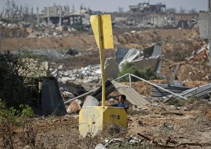 الاحتلال يوسّع الخط الأصفر شرق غزة ويدفع مئات الفلسطينيين للنزوح من الشجاعية