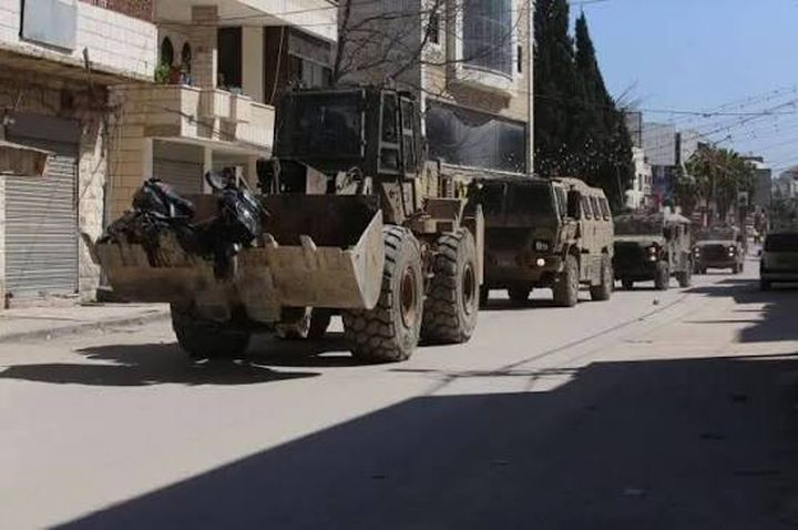 الاحتلال يهدم نصباً تذكارياً للشهداء في قرية أبو فلاح
