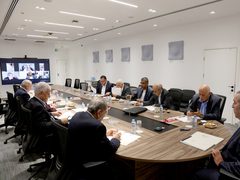 مركزية "فتح" ترحب بقرار "اللجنة التنفيذية" والمرسوم الرئاسي بتأجيل الانتخابات