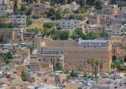 إعمار الخليل تحصد ذهبية الإسكان العالمية وتواجه الاستيطان بإسكان جديد