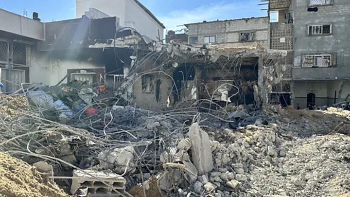 الاحتلال يفجر مباني قرب مشفى كمال عدوان وإطلاق نار قرب الخط الأصفر