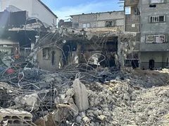 الاحتلال يفجر مباني قرب مشفى كمال عدوان وإطلاق نار قرب الخط الأصفر