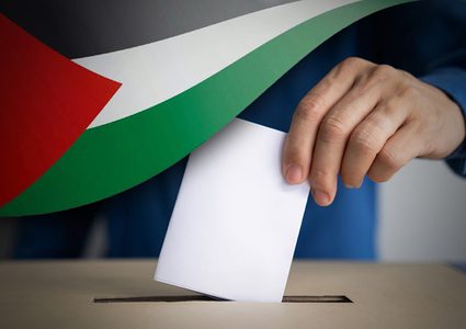 4 دول تشيد بدور لجنة الانتخابات وتدعو السلطة الفلسطينية للتراجع عن تأجيلها