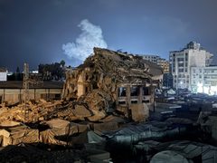 تفجيرات تهز شرق غزة وبيت لاهيا وتجريف أراضي شرق دير البلح