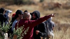 إصابة طفلين بهجوم المستوطنين عليهم في أراضيهم