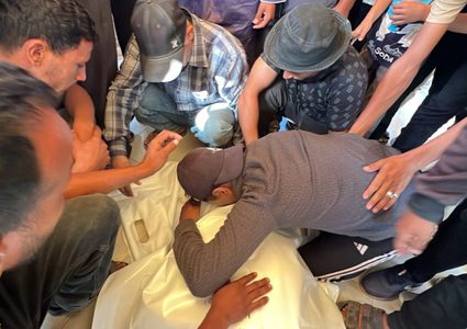 شهداء وجرحى في خروقات الاحتلال لوقف إطلاق النار بغزة ونسف منازل شرقي المدينة