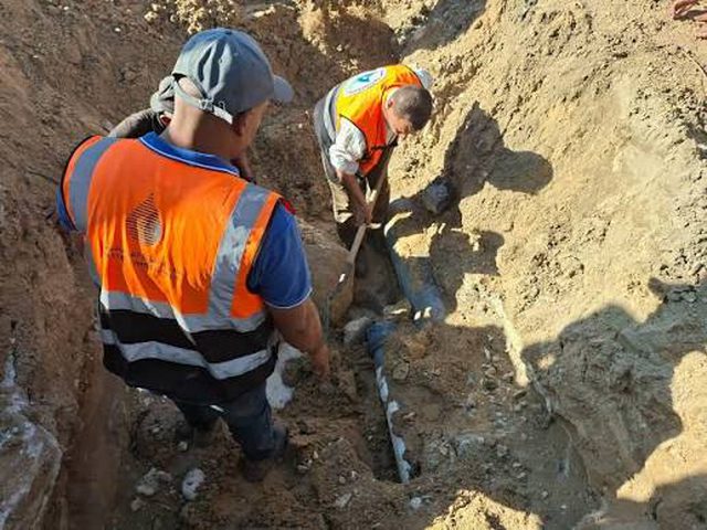 سلطة المياه تبحث خفض فاقد المياه في بيت أولا وتحسين التزويد
