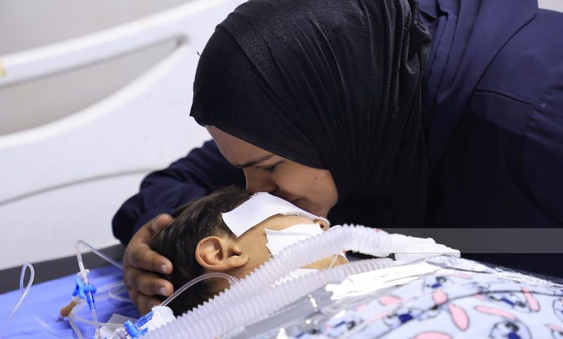 محمد الجبالي.. طفل مصاب بسرطان الدم وينتظر العلاج خارج غزة