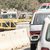 وقفة احتجاجية في عزون رفضا لإغلاق مدخلها الرئيسي