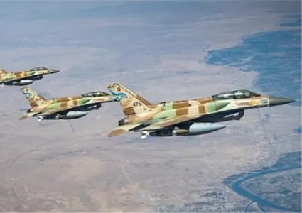 "أكسيوس": إسرائيل نفذت طلعة جوية بعشرات المقاتلات قرب حدود إيران