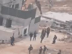 الاحتلال يهدم 7 شقق سكنية في محيط مخيم قلنديا شمال القدس