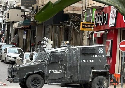 الاحتلال يغلق محال تجارية جنوب جنين