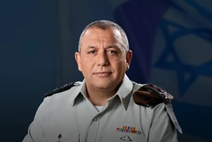 الشاباك يقرر توفير الحراسة لإيزنكوت اعتبارا من الأحد بعد رفضه حمايته