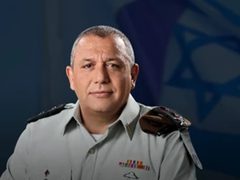 الشاباك يقرر توفير الحراسة لإيزنكوت اعتبارا من الأحد بعد رفضه حمايته