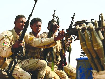هجوم بالمسيّرات يستهدف 5 محطات كهرباء في السودان ويقطع التيار عن مناطق واسعة